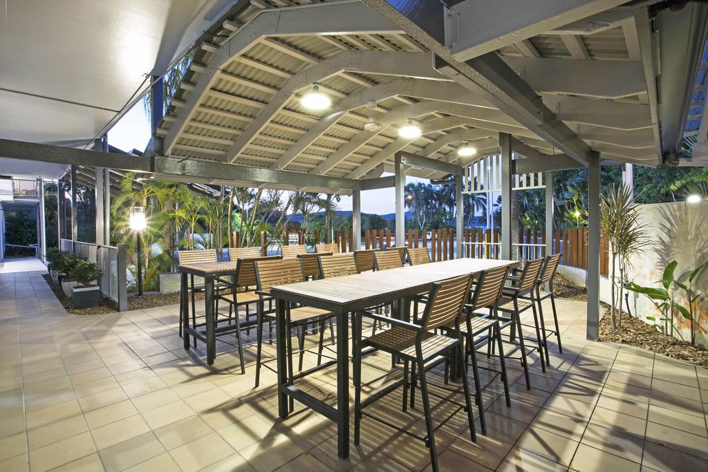 Mantra Club Croc Hotel Airlie Beach Kültér fotó